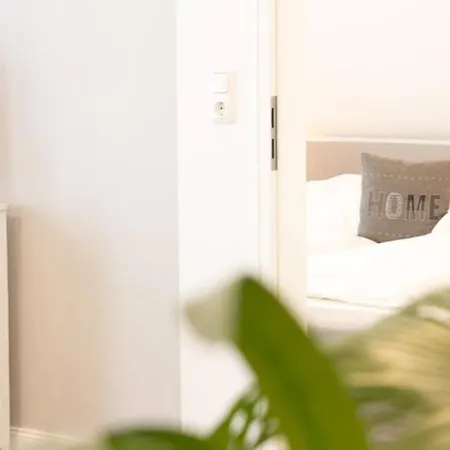 Baltic-suite Ii - Versteck Am Strom *