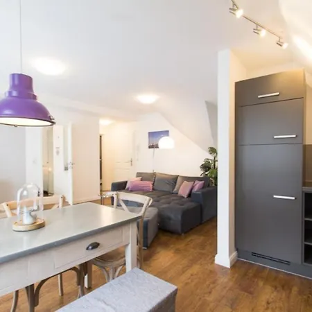 Baltic-suite Ii - Versteck Am Strom Rostock