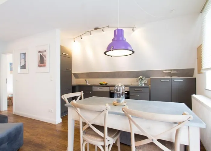 Baltic-suite Ii - Versteck Am Strom * ロストック